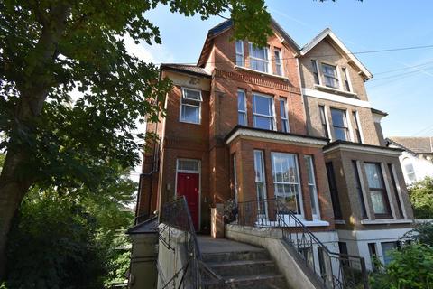 2 bedroom flat for sale, Quarry Crescent, Hastings