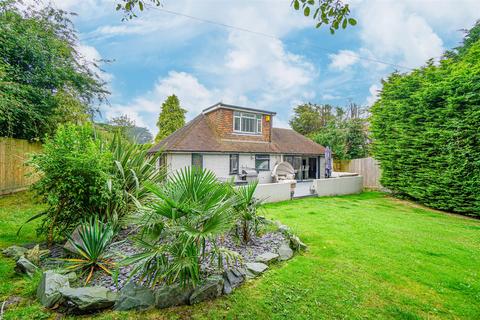 3 bedroom detached bungalow for sale, Northiam Road, Broad Oak, Rye