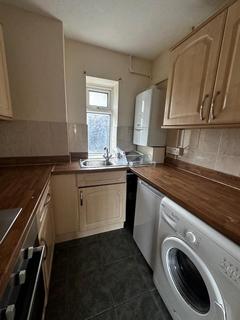 3 bedroom flat to rent, Finn House, Bevenden Street, London