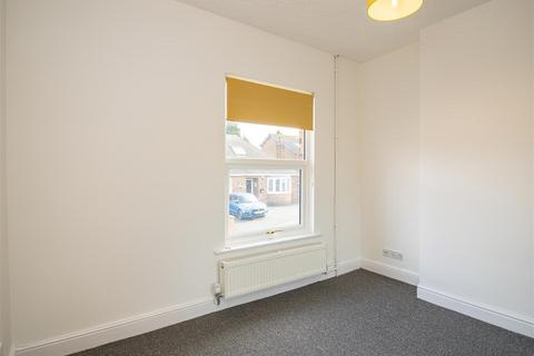2 bedroom end of terrace house for sale, Stanhope Road, Swadlincote