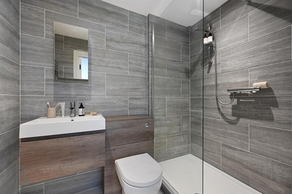 Ensuite Shower Room.jpg