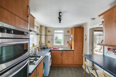 3 bedroom semi-detached house for sale, Stathern Walk, Nottingham