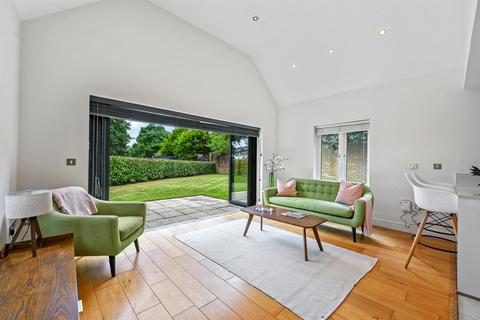 The Lodge Latimer Chase, Chorleywood, Rickmansworth, WD3 6FA