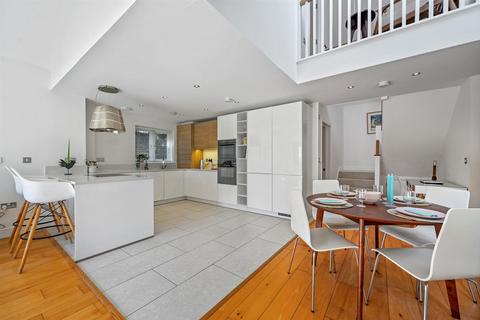 The Lodge Latimer Chase, Chorleywood, Rickmansworth, WD3 6FA