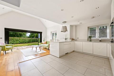 The Lodge Latimer Chase, Chorleywood, Rickmansworth, WD3 6FA