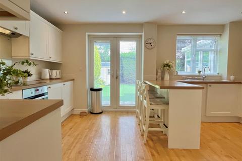 14 Ashtead Close, Minworth, Sutton Coldfield, B76 1YH