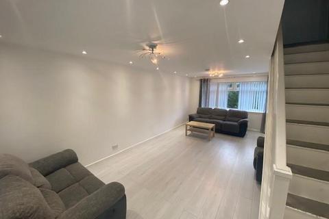 3 bedroom house to rent, Aldford Close, Didsbury, Manchester