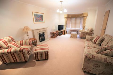 4 bedroom semi-detached house for sale, Staddleswood Place, St Mary`s Platt, Kent TN15 8JN