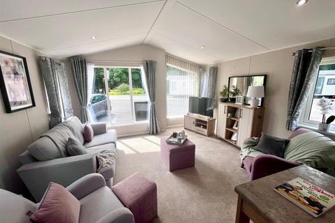 2 bedroom park home for sale, Plas Coch Country & Leisure Retreat, Llanfairpwll