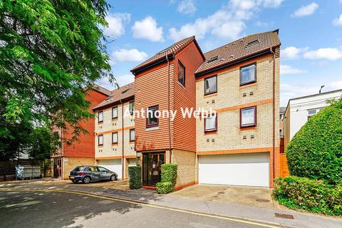 1 bedroom flat for sale, Pilgrims Close, Palmers Green, N13