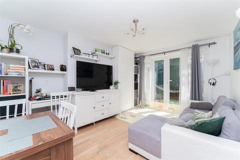 2 bedroom maisonette for sale, Rosebank Road, Hanwell
