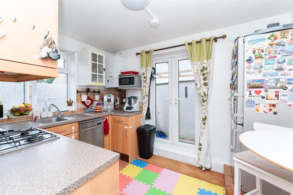 106 Rosebank Kitch.jpg