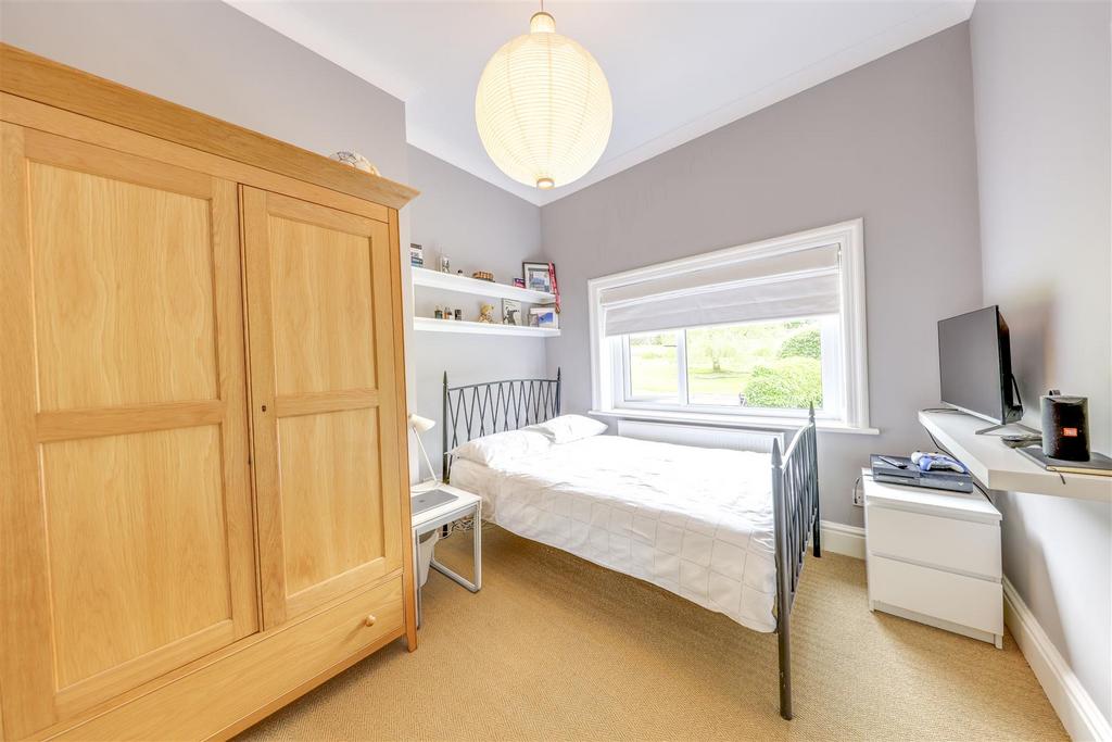 Bed 4