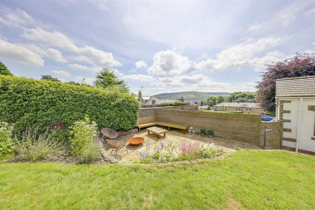 Rear Garden Patio 2