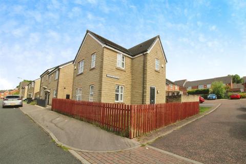 3 bedroom detached house for sale, Woodend Square, Shipley BD18