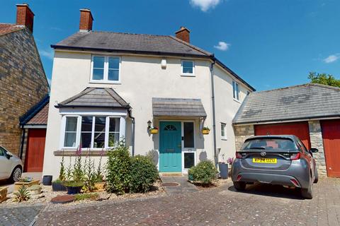 3 bedroom link detached house for sale, Wellow Brook Court, Midsomer Norton, Radstock