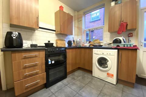 1 bedroom in a house share to rent, Fosse Road South, Leicester LE3