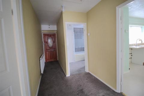2 bedroom flat to rent, Whateley Crescent, Birmingham B36