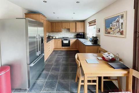 3 bedroom detached house for sale, Rookery Close, Witham St. Hughs