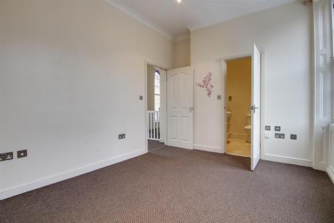 2 bedroom apartment for sale, Catherine Street, Elland