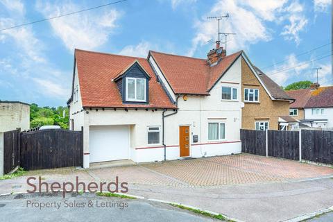 5 bedroom semi-detached house for sale, Allmains Close, Bumbles Green,Nazeing EN9