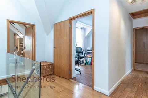26 Allmains Close, Nazeing, Waltham Abbey, EN9 2LX