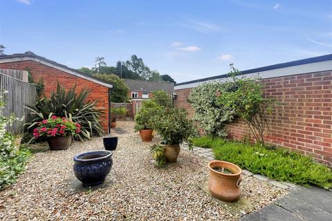 3 bedroom end of terrace house for sale, Brinds Close, Sonning Common Reading RG4