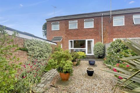 4 Brinds Close, Sonning Common, Reading, RG4 9SR