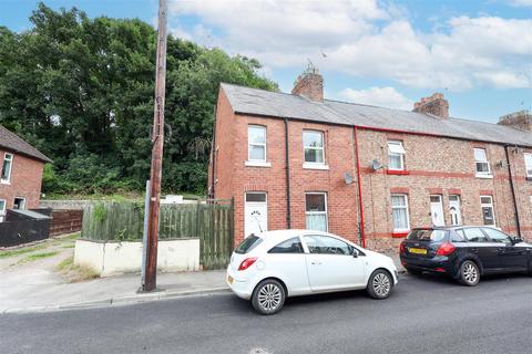 3 bedroom end of terrace house for sale, Victoria Avenue, Ripon