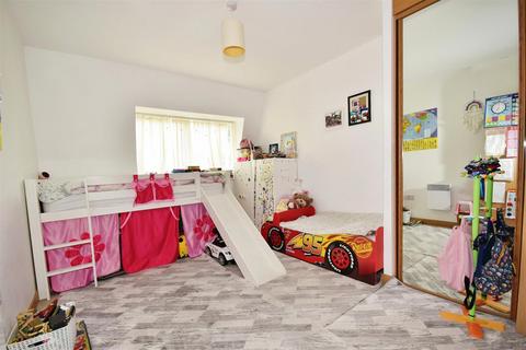 2 bedroom apartment for sale, Mornington Road, Woodford Green IG8