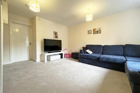 3 bedroom semi-detached house to rent, Lodge Farm Lane, Nottingham NG5