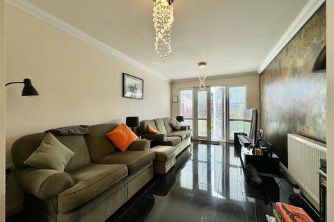 The Quirky House, 62b Station Road, Burnham-on-crouch, CM0 8HF