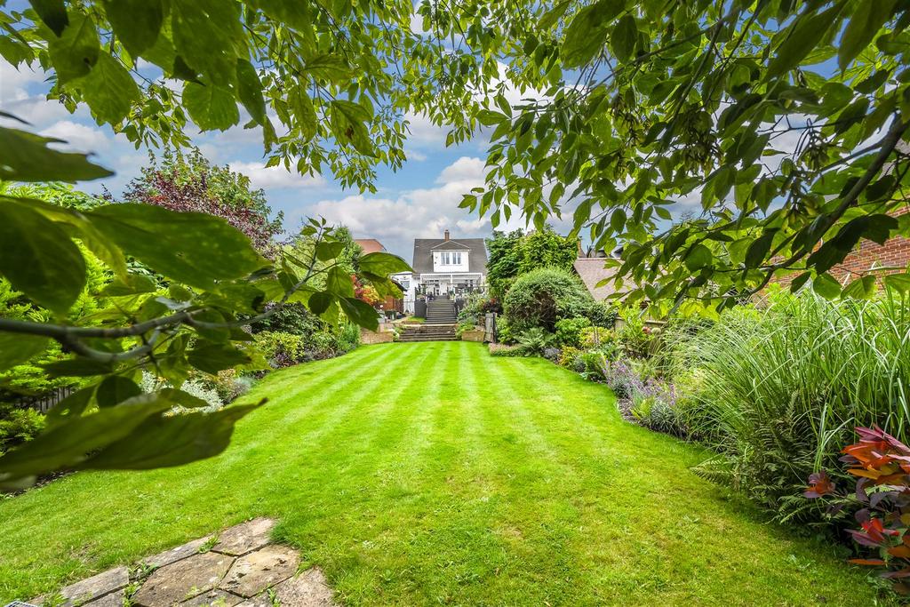Garden/Exterior Rear: