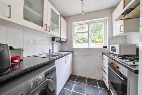 1 bedroom end of terrace house for sale, Oak Path, Bushey WD23