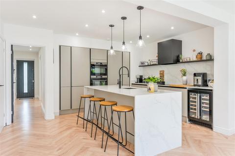 16 Northfield Crescent, Cheam, Sutton, SM3 9SU