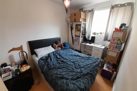 3 bedroom flat to rent, North End Road, Fulham