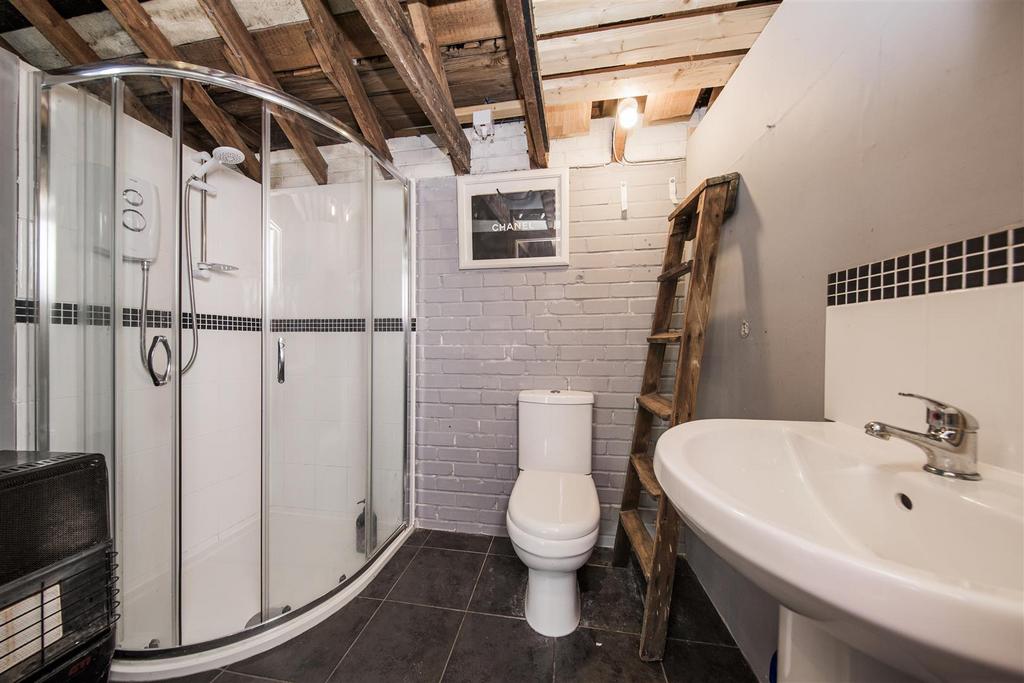 Outbuilding Shower Room