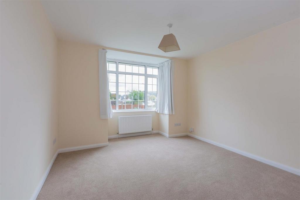 70 Royston Way-15.jpg