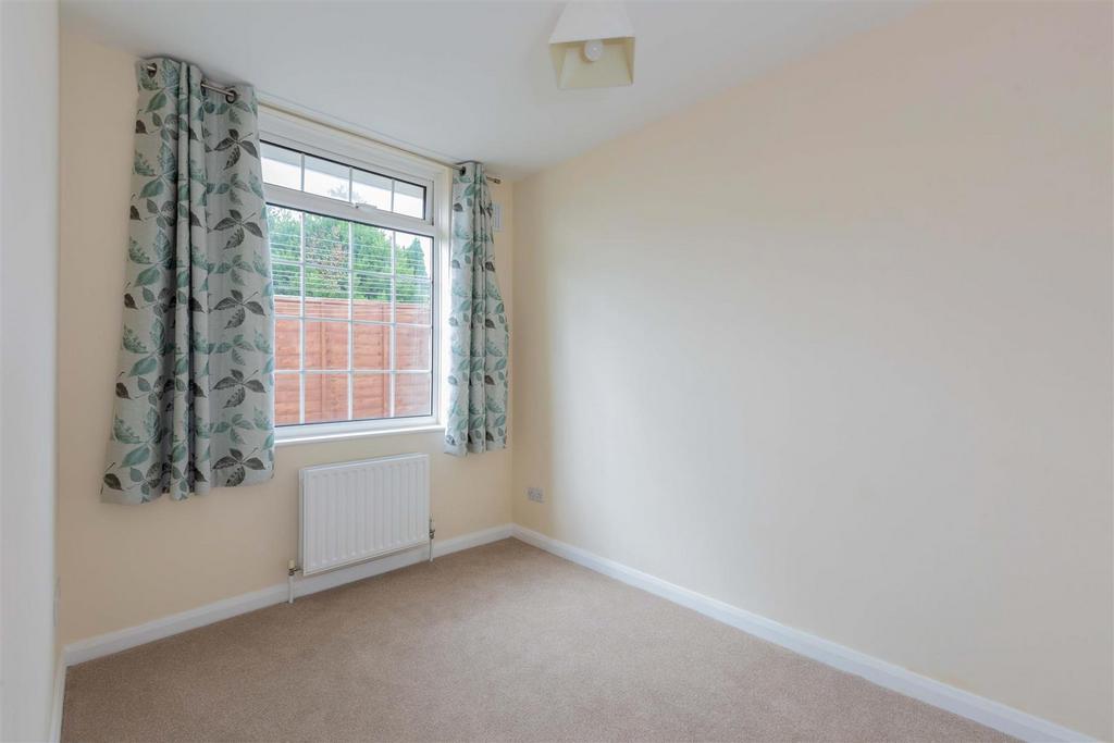 70 Royston Way-12.jpg