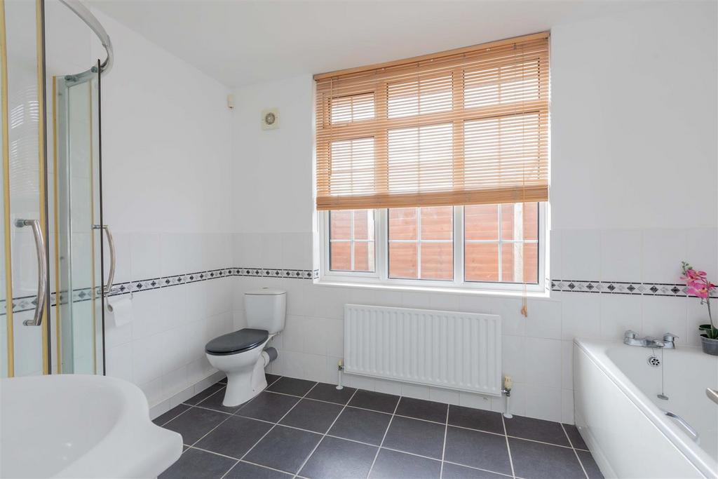 70 Royston Way-13.jpg