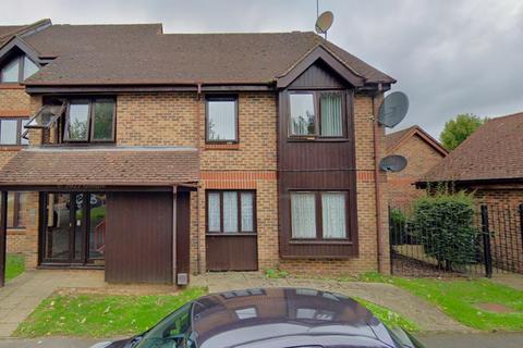 Slough - 2 bedroom maisonette for sale