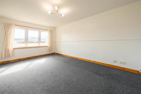 2 bedroom flat for sale, Lingay Court, Perth