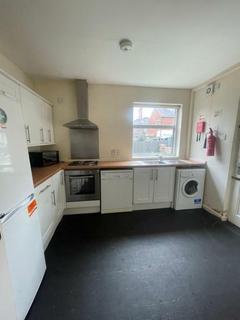 5 bedroom semi-detached house to rent, Queens Road, Nottingham