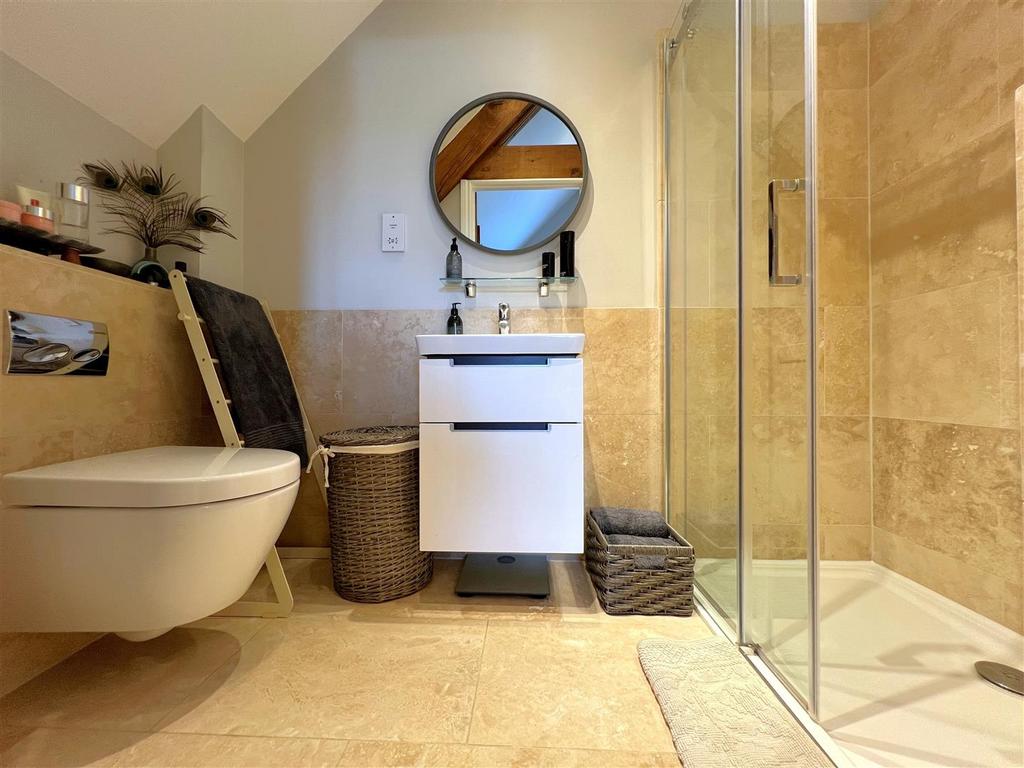 Ensuite.jpg