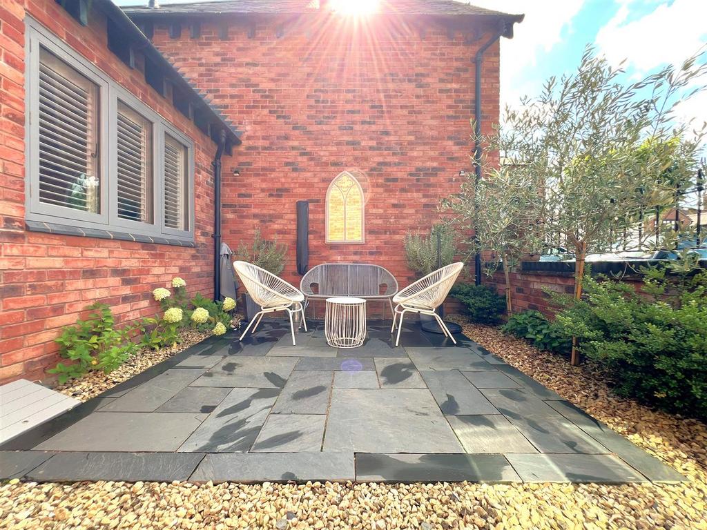 Garden 4.jpg