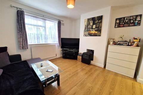 1 bedroom maisonette to rent, Canons Road, Ware