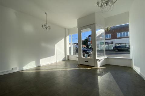 Shop to rent, New Broadway, Worthing BN11