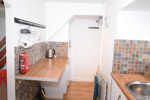 8 Glanllyn, Penrhyndeudraeth, LL48 6BS
