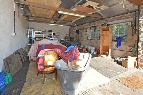 Garage for sale, Sherwood Road, Tideswell