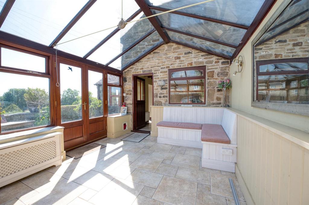 Conservatory to Kitchen.jpg